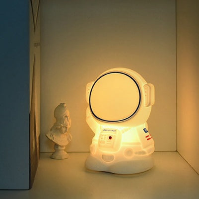 Squishy Salute Astronaut Silicone LED Night Light – The Perfect Gift for Cozy Nights